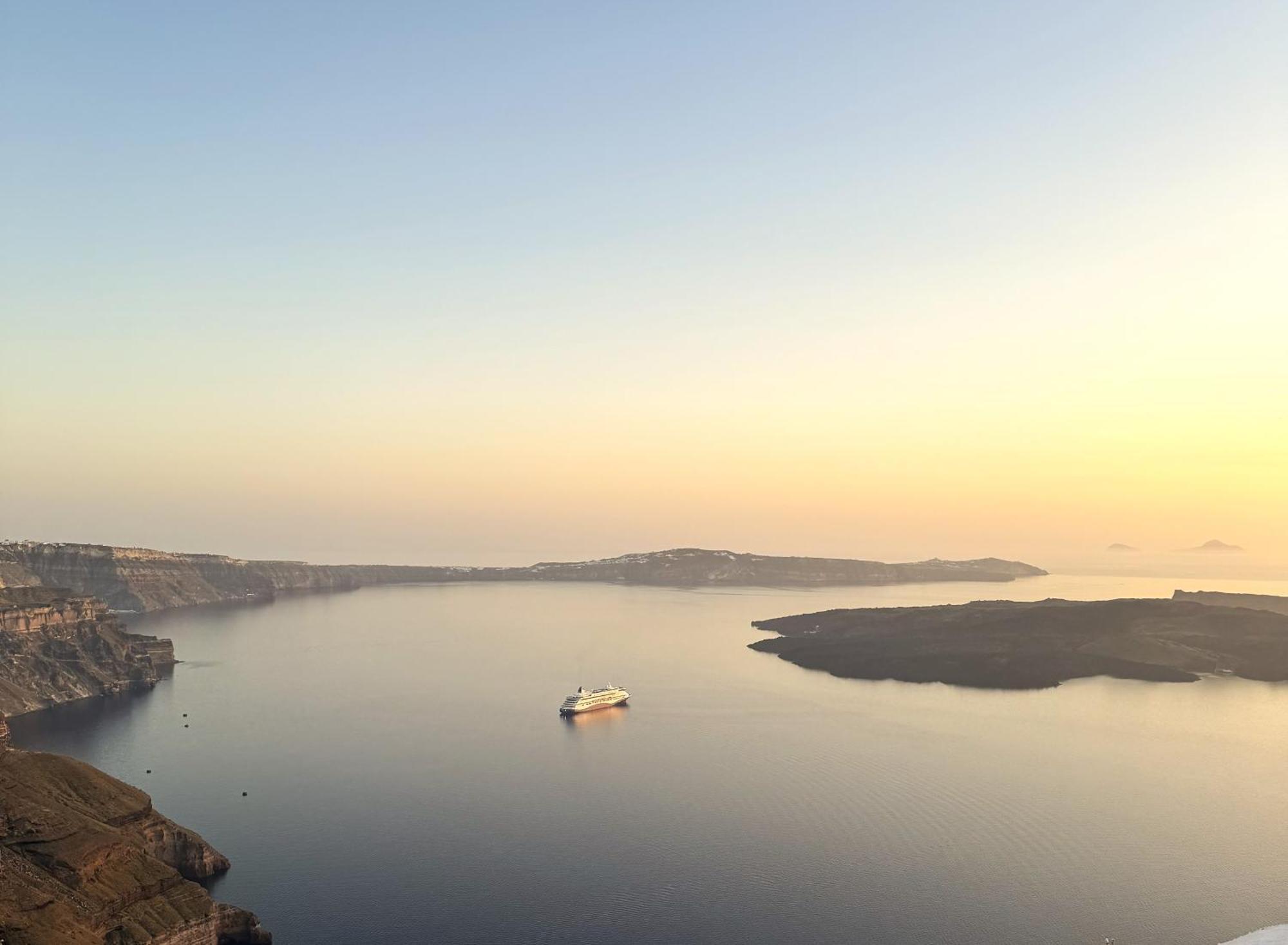 Villa Ater Albus Collection By K&k Imerovigli (Santorini)