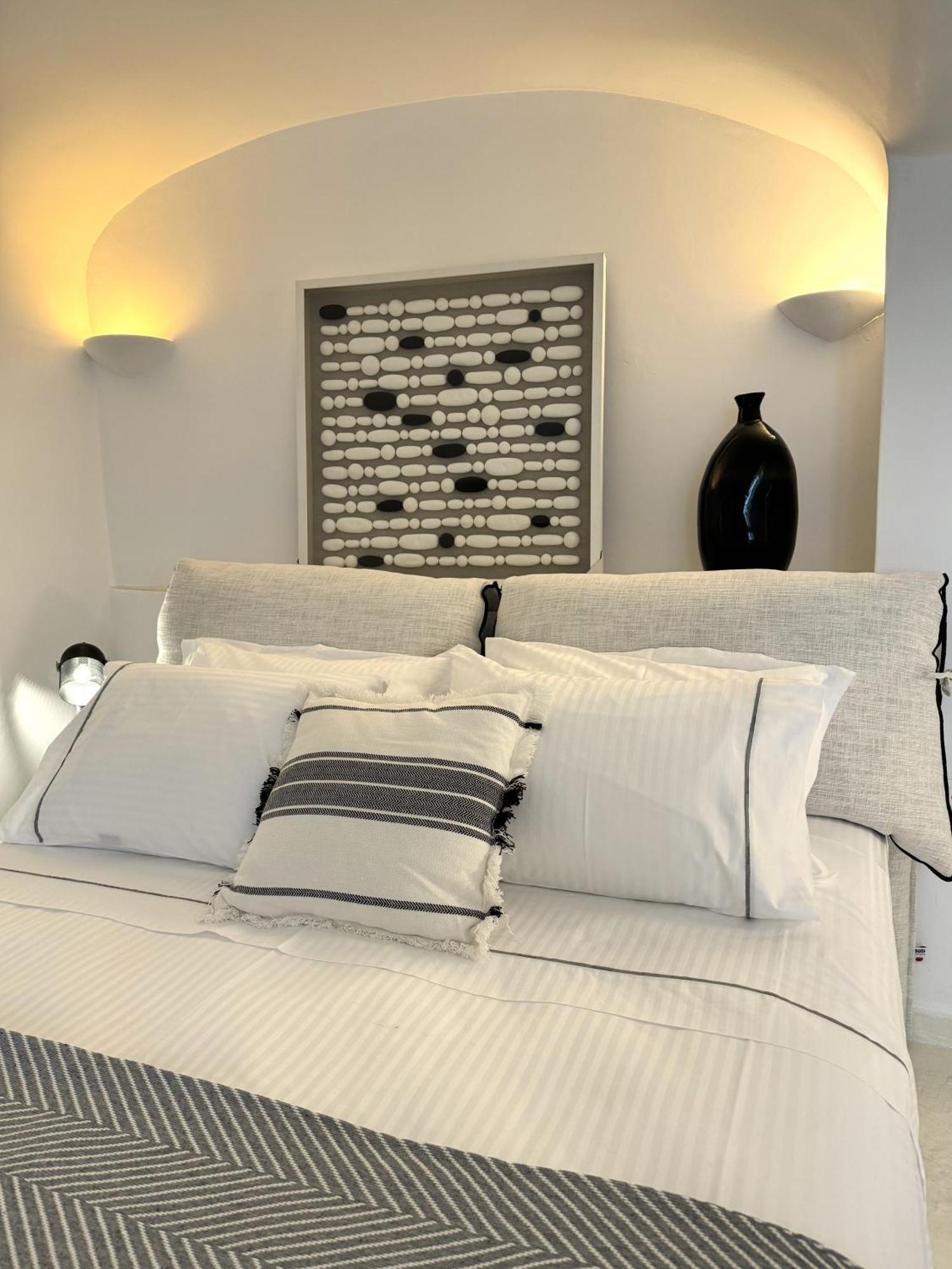 Ater Albus Collection By K&k Imerovigli (Santorini)